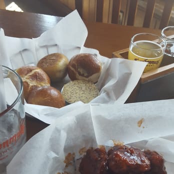 Frankenmuth Brewery - The yummy bread and boneless wings. - American Near Me - Frankenmuth, Michigan