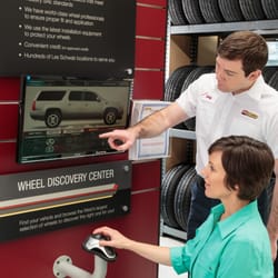 Les Schwab Tire Center Custom Wheels - Dinuba, CA