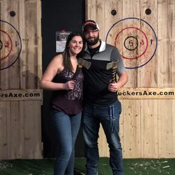 Woodchuckers Axe Throwing
