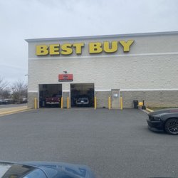 Best Buy - The bays on the side of Best Buy in Central Park.
