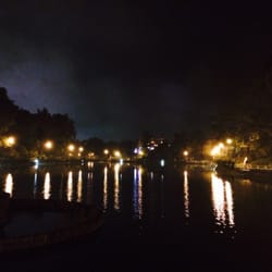 La Caña y Otras Hierbas - La vista al frente del bar