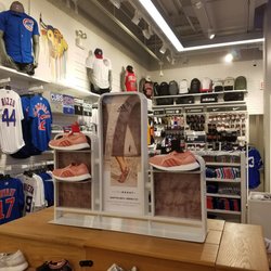 Champs Sports