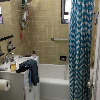Supreme Bath Refinishing - The bathroom before the paintwork - Refinishing Services Near Me