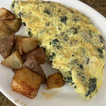 Classic Cafe - Veggie Omelet - Breakfast & Brunch Near Me - Medford, Massachusetts