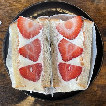 Cafe Hana - Strawberry sando - Coffee & Tea Near Me - Irving, Texas