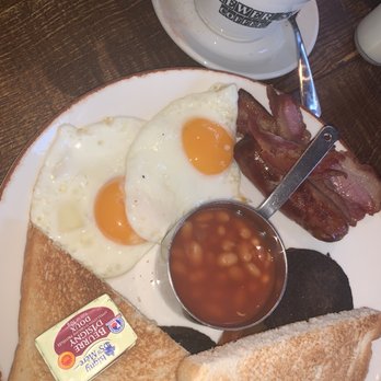 The Blackbird - Full English breakfast - Pubs Near Me - London, XGL