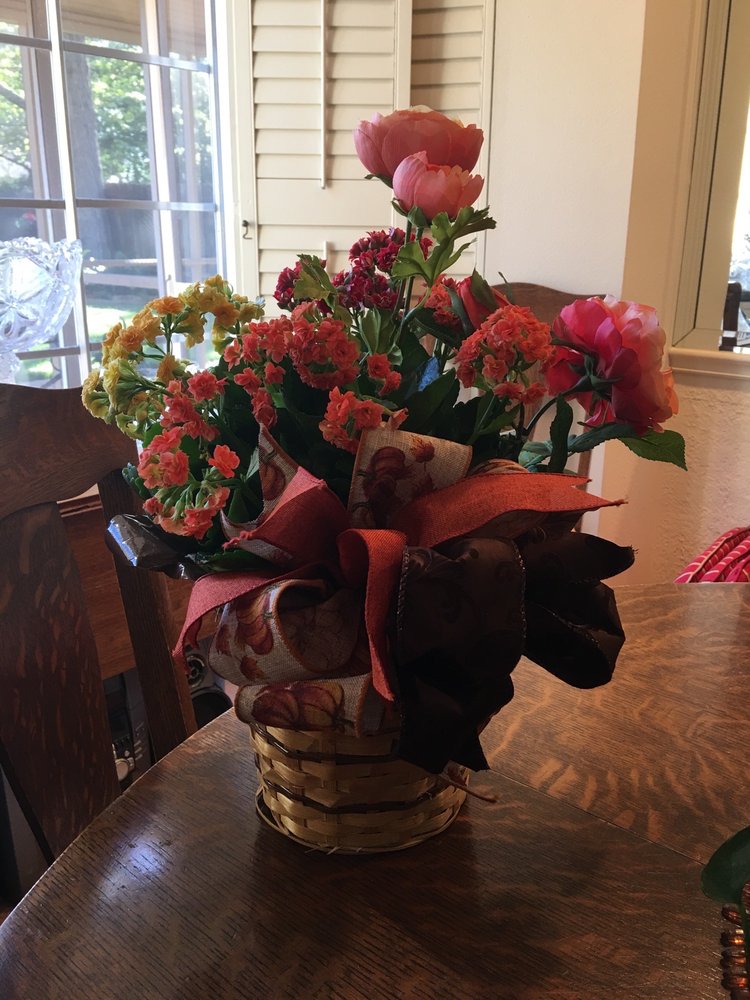 THREE LADY BUGS FLORIST & MORE Updated August 2024 12 Photos 17162 Hwy 105 E, Conroe