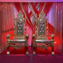 Starz Princess Banquet Hall - Throne chairs decor