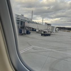 Manchester Boston Regional Airport - Tarmac