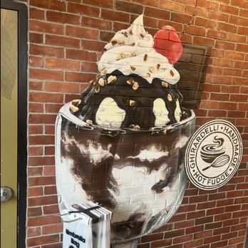 Ghirardelli Chocolate Experience - It looks like it's Sunday ( Sundae) - Chocolatiers & Shops Near Me - San Francisco, California