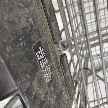 WinCo Foods - Dirty carts - Grocery Near Me - Pittsburg, California
