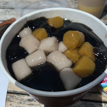 Meet Fresh - Icy Grass Jelly Signature 2/10 - Desserts Near Me - Arcadia, California