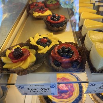 La Farine Bakery - Fruit tartlets - Bakeries Near Me - Oakland, California La Farine Bakery - Fruit tartlets - Bakeries Near Me - Oakland, California