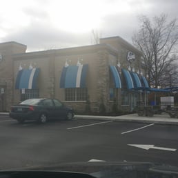 Culver's front/patio.