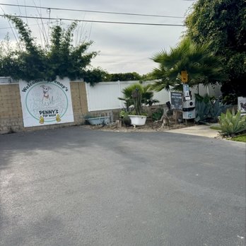 Penny's Pup Wash - Located towards the back of lot. - Pet Groomers Near Me - Costa Mesa, California