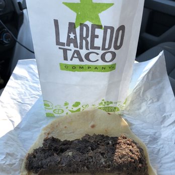 Laredo Taco Company - Slap Yo Momma Good Barbacoa Taco - Greasy, but a SYMG greasy !! LOL !! - Tacos Near Me - George West, Texas