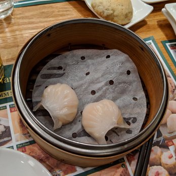 Tim Ho Wan - Hell's Kitchen - Steamed shrimp dumplings (har gow) - Dim Sum Near Me - New York, New York Tim Ho Wan - Hell's Kitchen - Steamed shrimp dumplings (har gow) - Dim Sum Near Me - New York, New York