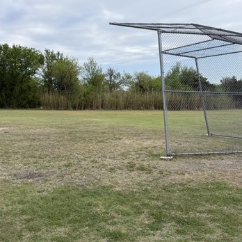 Creekside Park - Batting Cage - Parks Near Me - Hutto, Texas Creekside Park - Batting Cage - Parks Near Me - Hutto, Texas