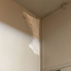 Eagle Rock Recreation Center - The whole gym is decapitating
