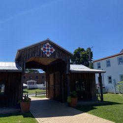 Dahlgren Pioneer Barn
