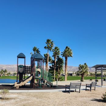 Coachella Lakes RV Resort - RV Parks Near Me - Coachella, California