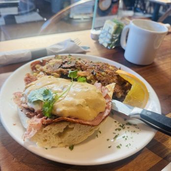 Plums Cafe - Benedict - Breakfast & Brunch Near Me - Costa Mesa, California Plums Cafe - Benedict - Breakfast & Brunch Near Me - Costa Mesa, California