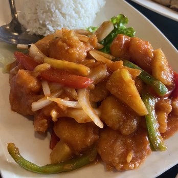 Banana Leaf - Pineapple Shrimp with Rice Lunch - Malaysian Near Me - Houston, Texas Banana Leaf - Pineapple Shrimp with Rice Lunch - Malaysian Near Me - Houston, Texas
