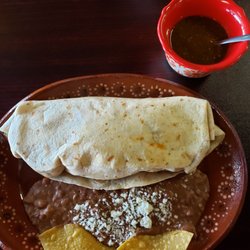 Los Dos Titos - Al pastor super burrito.