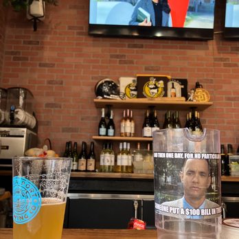 Side Yard Public House - Bar area - Sports Bars Near Me - Escondido, California Side Yard Public House - Bar area - Sports Bars Near Me - Escondido, California