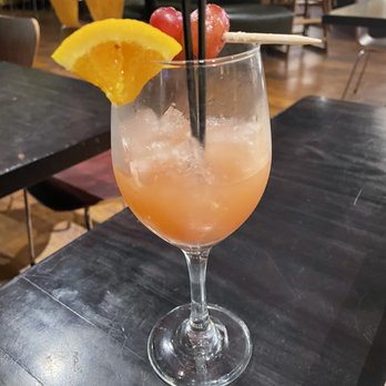 SPIN! Pizza - Blood orange sangria - Pizza Near Me - Olathe, Kansas