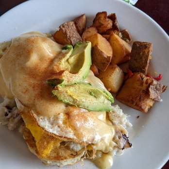 The Twins Restaurant - Crab Benedict - American Near Me - Cotati, California