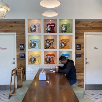 Stan's Donuts & Coffee - Donuts Near Me - Chicago, Illinois Stan's Donuts & Coffee - Donuts Near Me - Chicago, Illinois