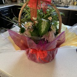 Kim's Flower Shop - Delivery