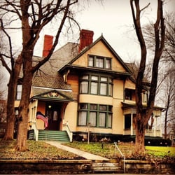 The Oliver Inn Bed & Breakfast