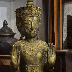 Himalaya - Bouddha Thaï en bois sculpté