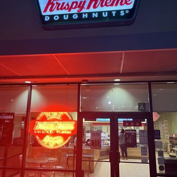 Krispy Kreme - Easy to find right off the freeway. Clean and cozy - Donuts Near Me - Palmdale, California