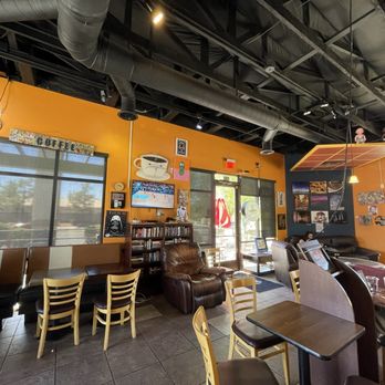 Grouchy John's Coffee - Sitting area in front of the store - Coffee & Tea Near Me - Las Vegas, Nevada