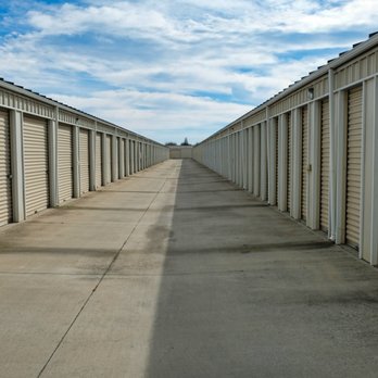 Heritage Self Storage - Self Storage Near Me - Reedley, California