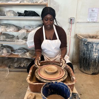 Firestick Pottery - Making a plate for keys and small trinkets! - Art Classes Near Me - Ojai, California