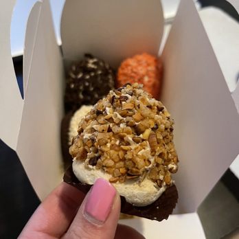 Aux Merveilleux De Fred - Desserts Near Me - New York, New York Aux Merveilleux De Fred - Desserts Near Me - New York, New York
