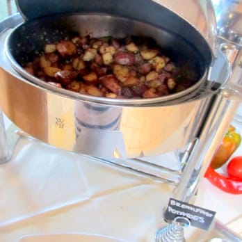 Pinstripes - Sunday Brunch Buffet - Breakfast potatoes - New American Near Me - South Barrington, Illinois