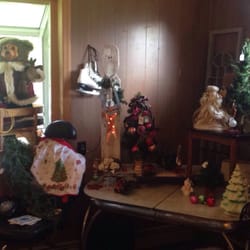 Finders Keepers Thrift Shop - Xmas.