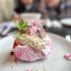 The Saxon Mill - Summer pavlova