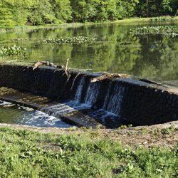 Echo Lake Park - Waterfall