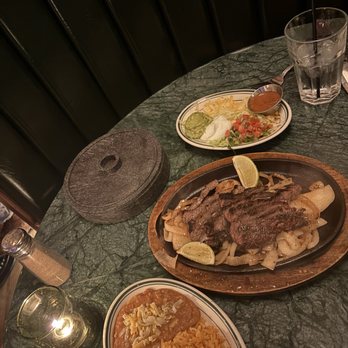 Culpepper Cattle - COMBO FAJITAS LARGE - Steakhouses Near Me - Dallas, Texas