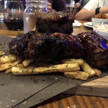 Northwinds Brewpub and Craft Beer Store - Rib platter - Brewpubs Near Me - The Blue Mountains, Ontario