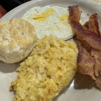 The Toasted Yolk Cafe - Breakfast & Brunch Near Me - New Caney, Texas