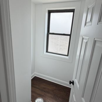 FLOORecki Floors And Stairs - Closet - Flooring Near Me - Chicago, Illinois