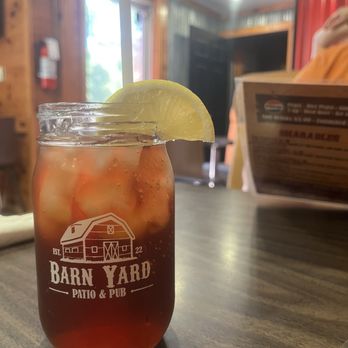 Barn Yard Patio & Pub - Iced tea - Burgers Near Me - Simcoe, Ontario Barn Yard Patio & Pub - Iced tea - Burgers Near Me - Simcoe, Ontario