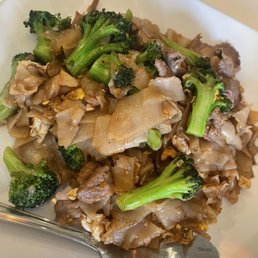 Pad See Ew / ผัดซีอิว